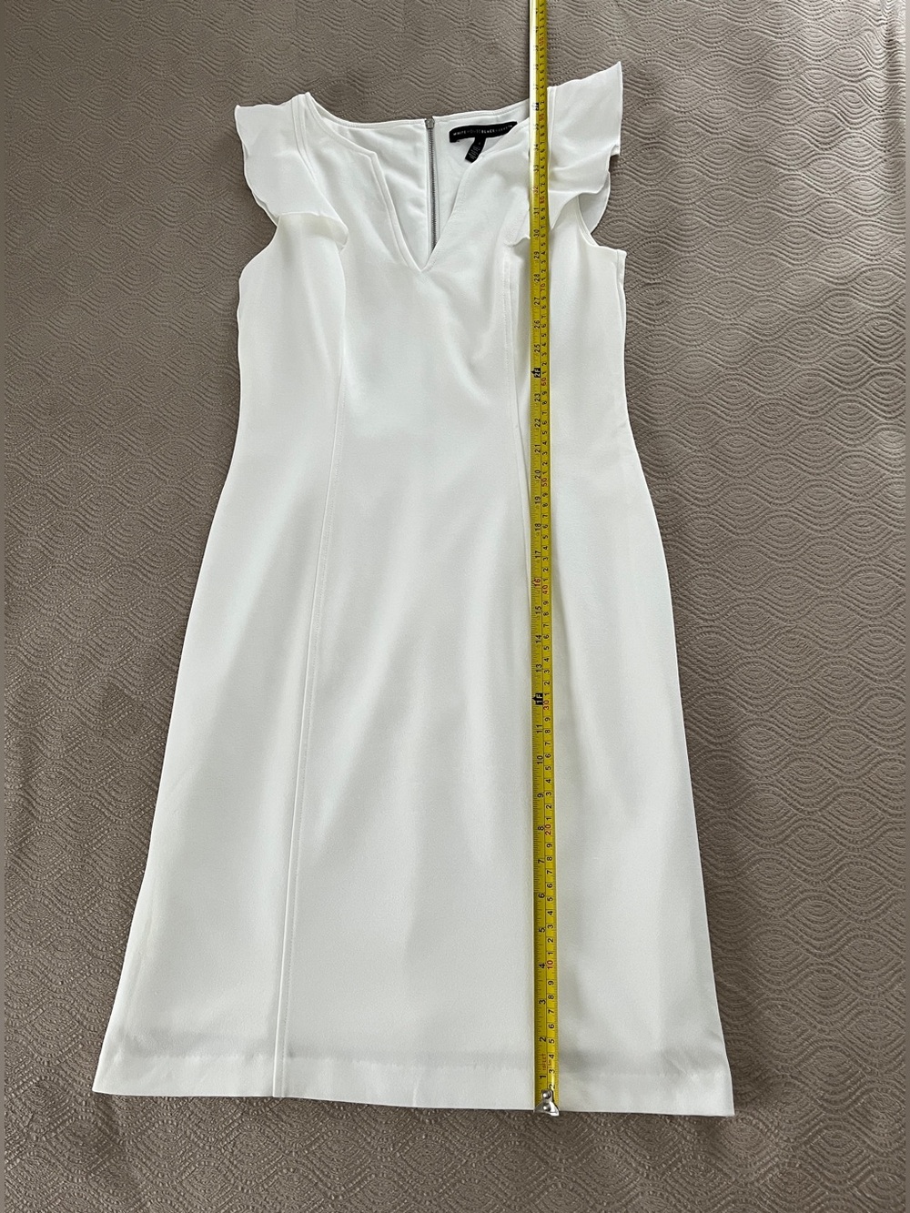 White House Black Market White V-Neck Sleeveless Sheath Dress size 4 - Picture 5 of 11